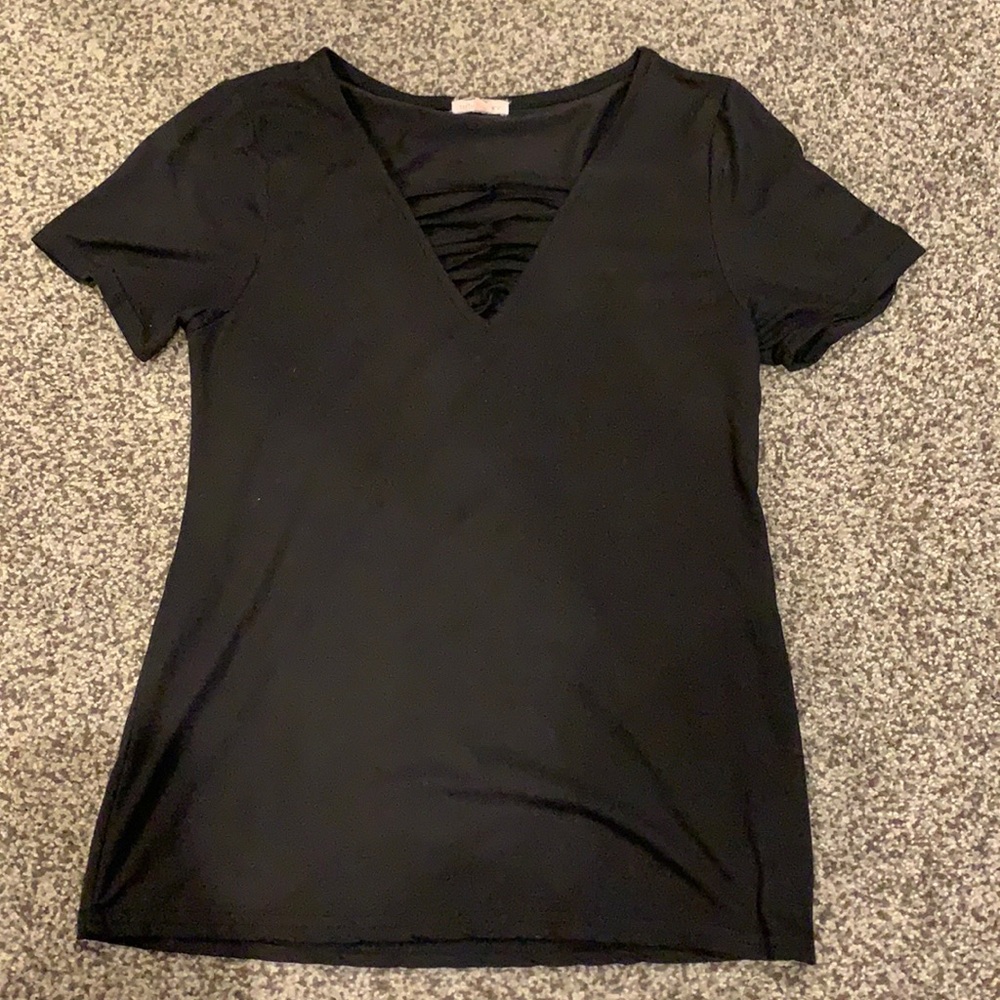 Cut out V-neck